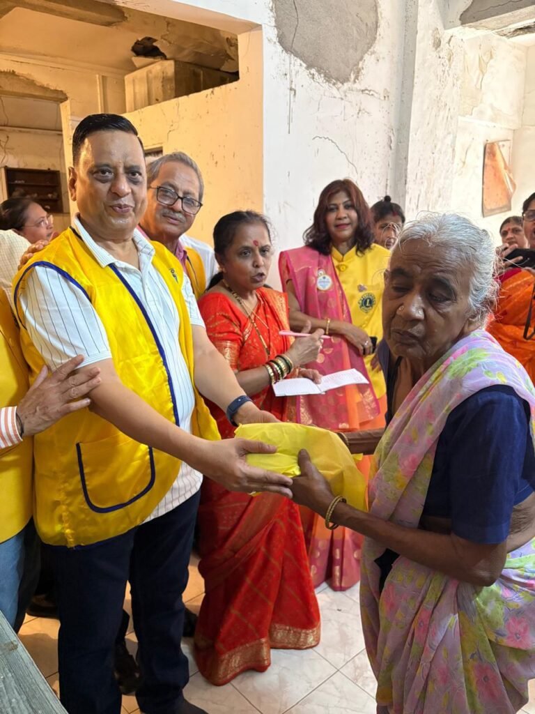 Saree & Toran distribution