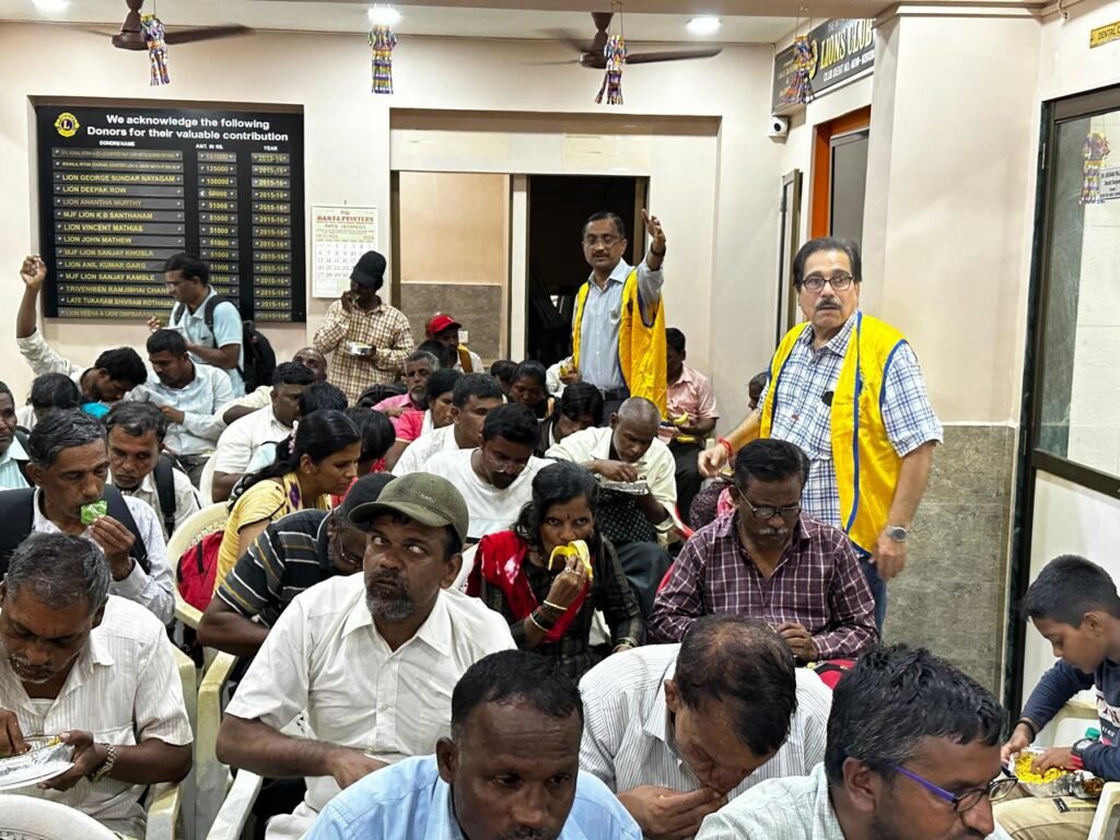 Anaj Dhan to 50 Blind people