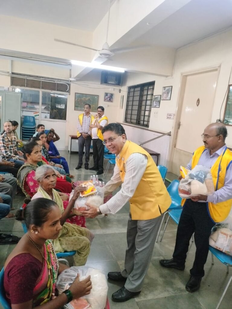 Distribution of provisions and toiletries to 50 AIDS patients